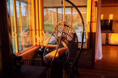 Dargan House | Idyllic Nunyara: Mountain Views & Nature Awaits You