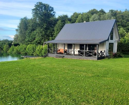 Panevezys county Apartment | Relaxing Retreat with Hot Tub in Aukštakalnių Village