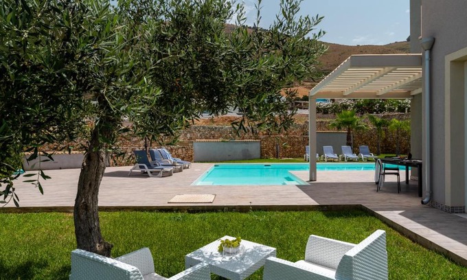 Castellammare del Golfo Villa | Delightful Nuova Villa a Scopello with Private Pool