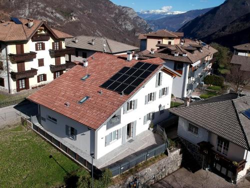 Molina di Ledro Apartment | Discover Casa FELIX: Pet-Friendly Oceanfront Retreat