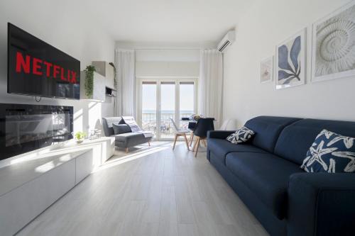 Anzio Apartment | Beachfront Apartment with Large Terrace & Ocean Views