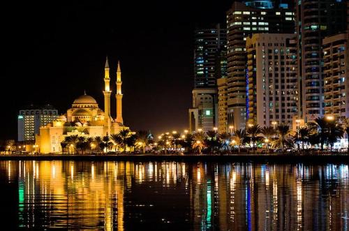 Al Qasimia Apartment | Stylish Nur Al Saad Suite for Your Next Getaway