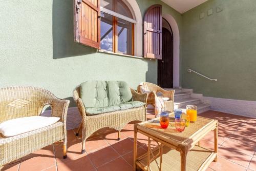 La Pietraia House | Comfortable Stay at Nura's - Villa Verde Guest House