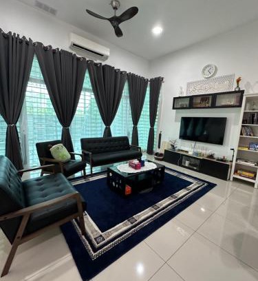 Bota House | Ideal Nurasyura Puncak Homestay: Pet & Child Friendly Stay