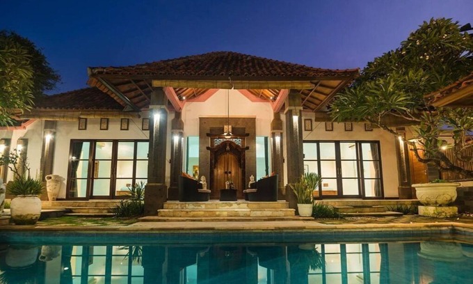 Nusa Dua Villa | Discover Nusa Dua: 7 BDR with Private Pool & Beach Access