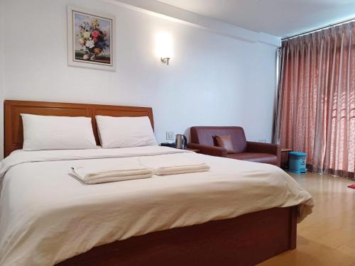 Racha Thewa Hotel | Cozy Nut Mansion Suvarnabhumi: Family-Friendly Stay