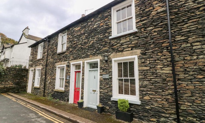 Bowness-on-Windermere House | Pet-Friendly Nutkin Cottage: 4-Star Stay with High Ratings