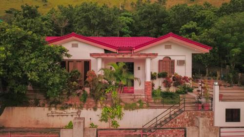 Coron Town Proper House | Pet-Friendly Getaway at NVH Coron Palawan – Rated 9/10!