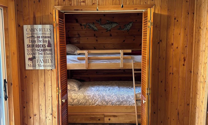 Algoma District Cottage | Cozy Rustic Cottage Retreat on Lake Superior's Shores