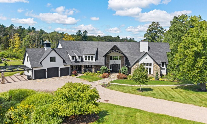 Goshen House | nWhispering Estate – A Romantic Countryside Escape