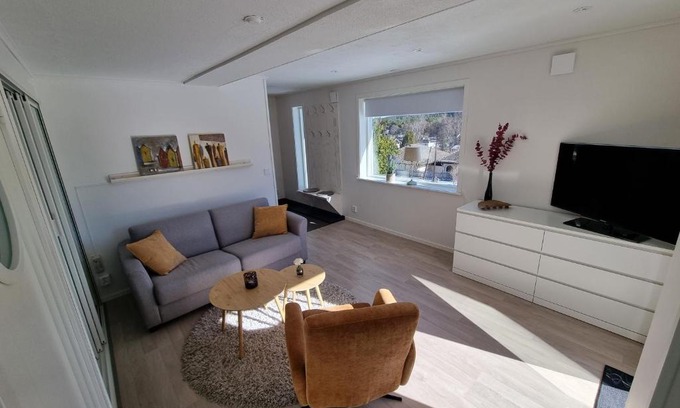 Hestra Apartment | Newly Built Guest Apartment for 4 with Kitchen Amenities
