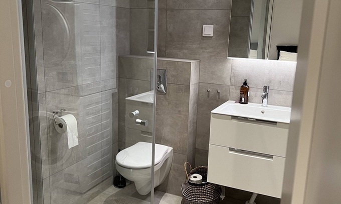 Vallda Apartment | Modern Studio with Ocean View in Beautiful Särö