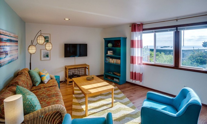 Newport Condo | Ocean View Retreat at Nye Beach with Fantastic Amenities
