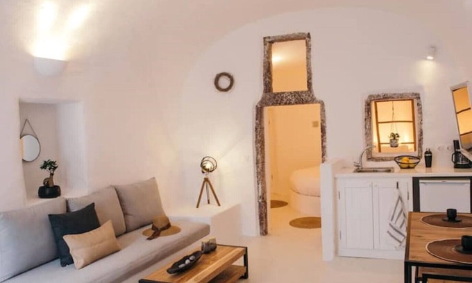 Finikia Villa | Guest Rated: Nykteri Cave | A Terre Cave Villas Retreat