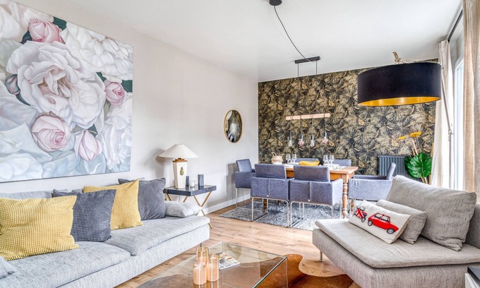 Hauts-Paves - Saint-Felix Apartment | Elegant Nymphéa Duplex with Spa and Child-Friendly Amenities