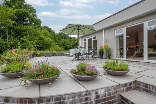 Llanidloes House | Indulge at Nyth Bryn Haul - Perfect for Families and Guests