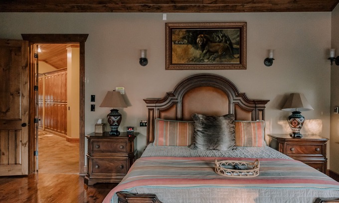 Dripping Springs House | Experience Nyumba House: Premier Lodging & Events Awaits