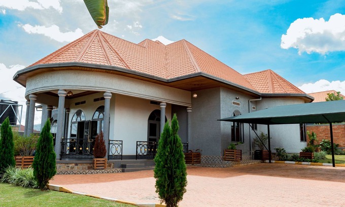 Kigali Apartment | Cozy Nyumbani Cottages with Breakfast & Kitchen in Kicukiro
