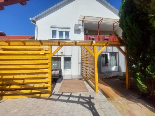 Szilvasvarad House | Discover Oázis Vendégház: Pool, Restaurant & Family Comfort