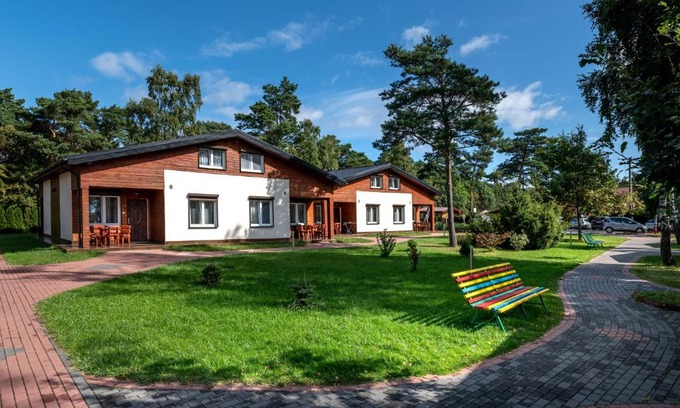 Ostrowo Resort | Top-Rated Ośrodek Wczasowy Wodnik with Private Beach Access