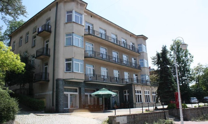 Krynica-Zdroj Resort | Discover Ośrodek Wypoczynkowy Rapsodia - Pet-Friendly Retreat