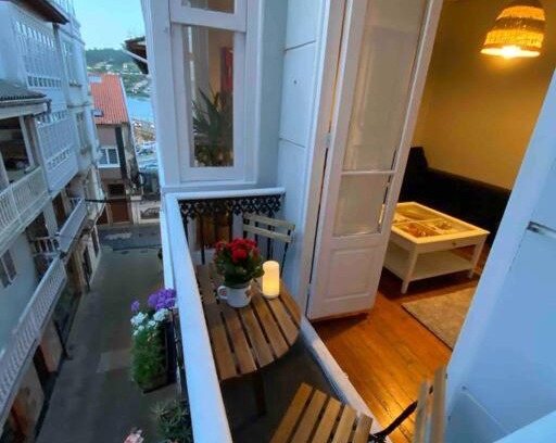 Pontedeume Apartment | Central O Cerrulo Apartment in Pontedeume with Family Benefits