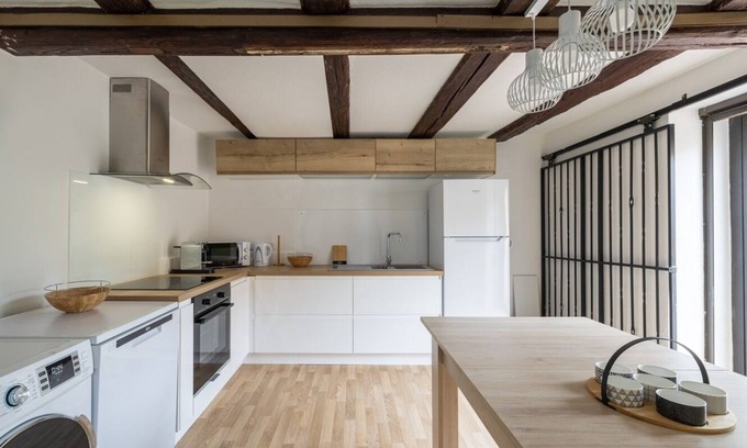 Urschenheim House | Family-Friendly Grand Gite Pomme D'api et D'amour for 12