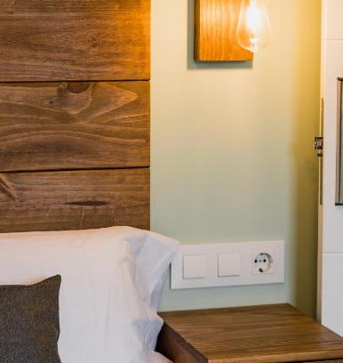 Meano Hotel | Discover O Lar de Pereiras: Family-Friendly Retreat & Hot Tub