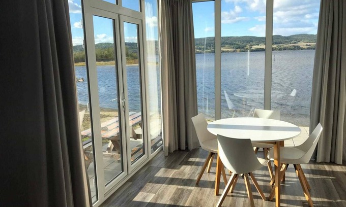 Hole Municipality Cabin | Pet-Friendly Retreat at O'Lin Lake Resort with Spa Access