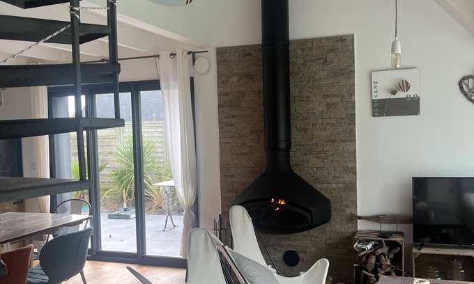 Penmarch House | Beach Hut Retreat: 10/10 Guest Rated Near Pors Carn