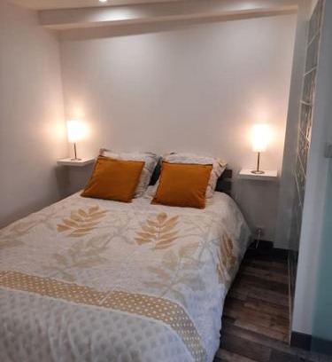Couzon-au-Mont-d'Or Apartment | Discover O Mont d'Or: A Budget-Friendly Getaway