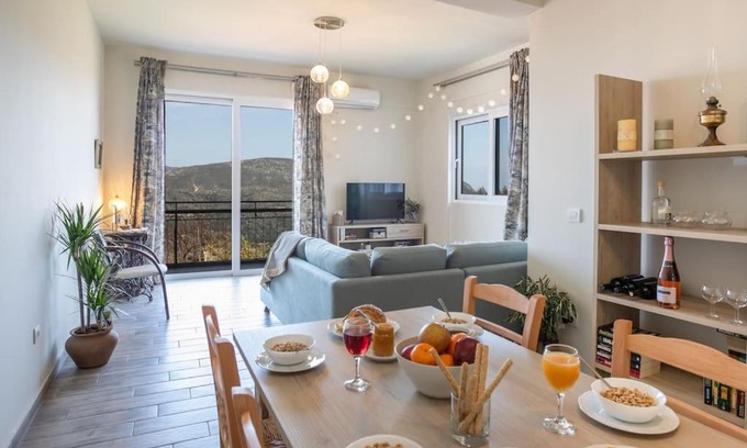 Kardhakata Apartment | Oceanfront O Palaios Fournos tou Andrea with 9.8 Guest Rating
