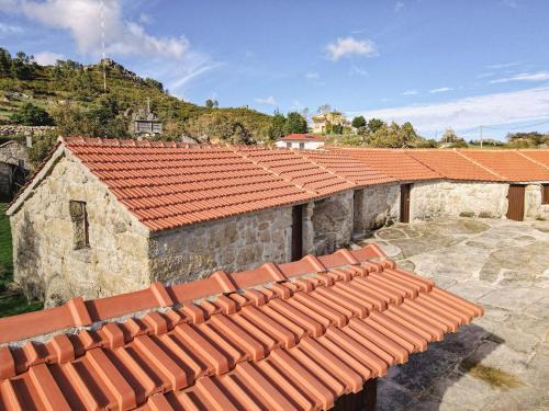 Tondela House | Discover O Refúgio da Serra do Caramulo: Family Retreats