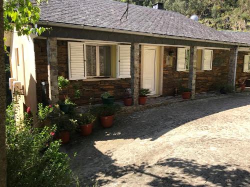 Arouca Apartment | Oceanfront Retreat at O Refugio do Mineiro - Rated 9.8/10!