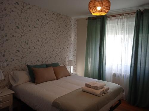 Sigueiro Apartment | Family-Friendly O Refuxio de Sigüeiro, 10 Min from Santiago