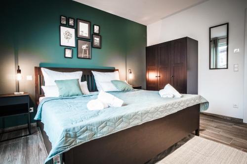 Ibbenbueren Apartment | Modern Design Hotel with Kitchen & Parking in Central Location