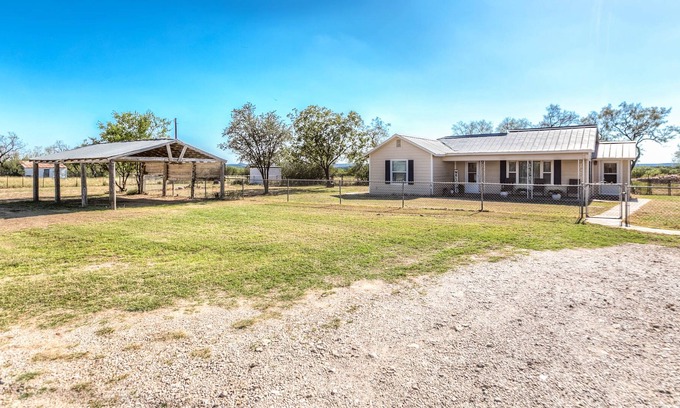 Maryneal House | Convenient Oak Creek Getaway Near Blackwell's Lake