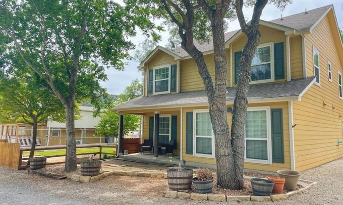 New Braunfels House | Experience Oak Creek Haus: Rated 10/10 by Guests