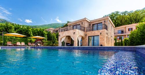 Budva Municipality Villa | Experience Oak Leaf Residences: 5-Star Oceanfront Escape
