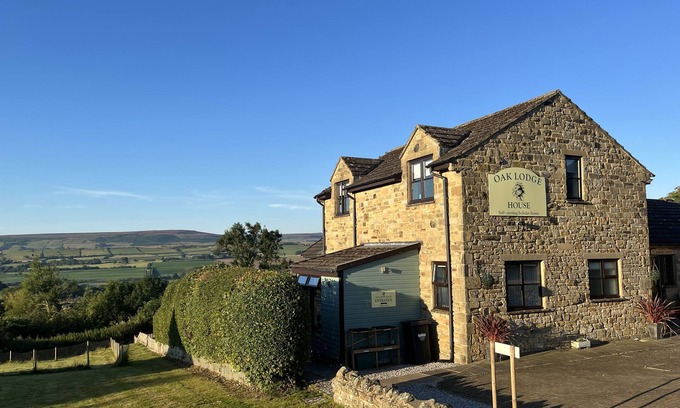 Leyburn House | Unforgettable Views at Oak Lodge House in Lower Wensleydale