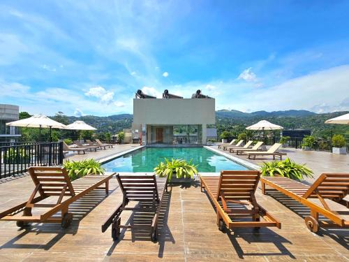 Peradeniya Hotel | Discover Oceanfront Bliss at Oak Ray Regency Hotel