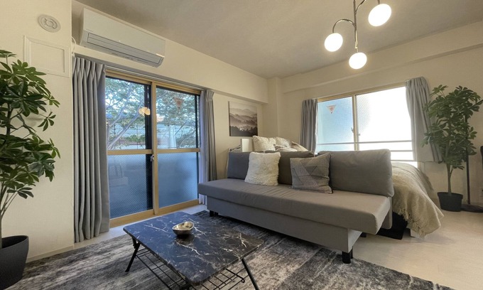 Matsubara Apartment | Experience Oak Stay Shimokitazawa: 5-Star Excellence Awaits