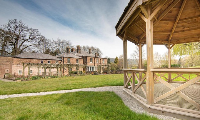 Cromford Hotel | Oakhill: Family-Friendly Retreat with Top Amenities