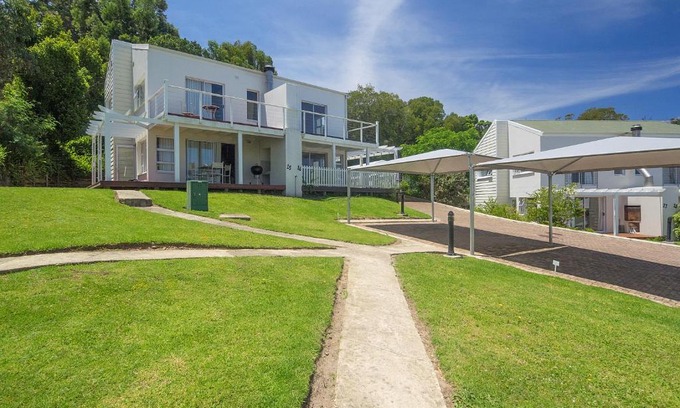 Knysna House | Relax at Oaklands On The Knoll - Family-Friendly Retreat