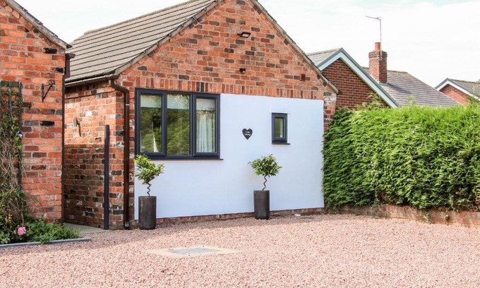 Four Crosses House | Experience Comfort at Oakleigh - Guest Rated 9.2/10