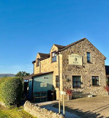 Leyburn House | Experience Oaklodge House: Pet-Friendly 4-Star Retreat