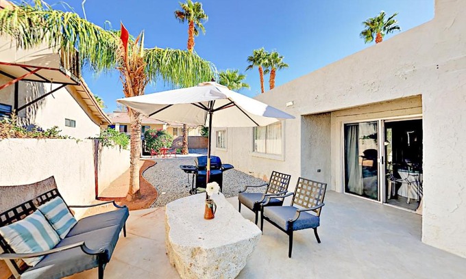 Desert Hot Springs House | Pet-Friendly Oakmount Escape for Family Getaways