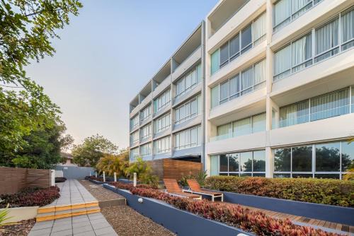 Nelson Bay Apartment | Enjoy the Comfort of Oaks Nelson Bay Lure Suites