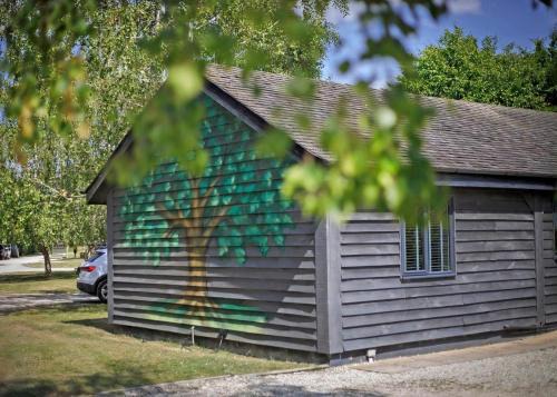 Selby Resort | Experience Oakwood Lodges: Guest Rated 9.5/10