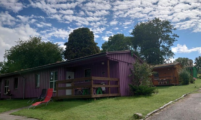 Dahmen House | Discover Oase am See Heimat: Pet-Friendly Oceanfront Retreat